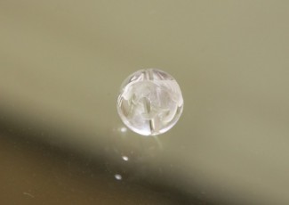クリスタル水晶/白虎彫刻